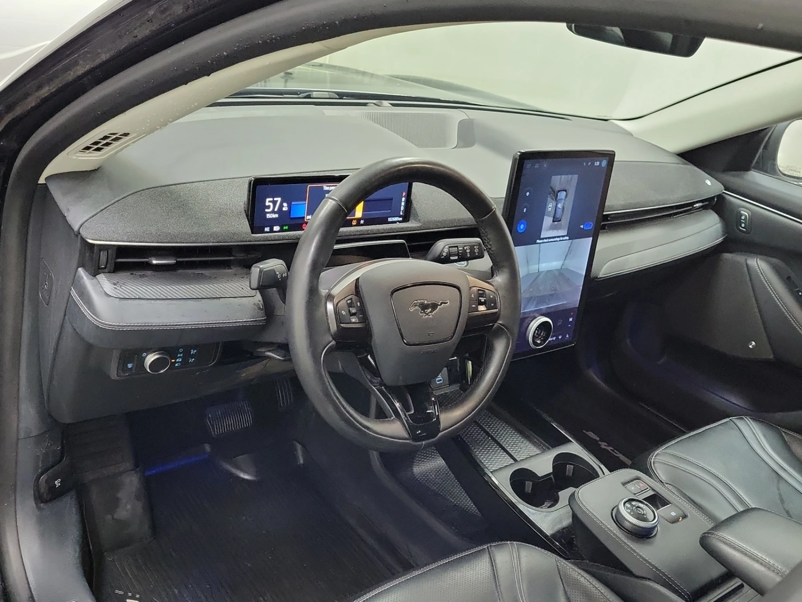 Ford Mustang Mach-E Premium - изображение 7