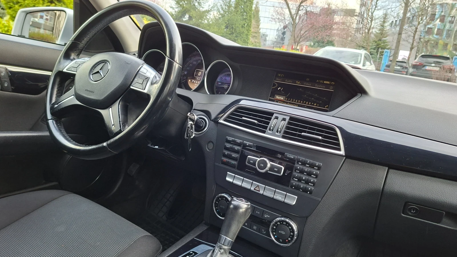 Mercedes-Benz C 220 W204 Facelift, снимка 8 - Автомобили и джипове - 54096841