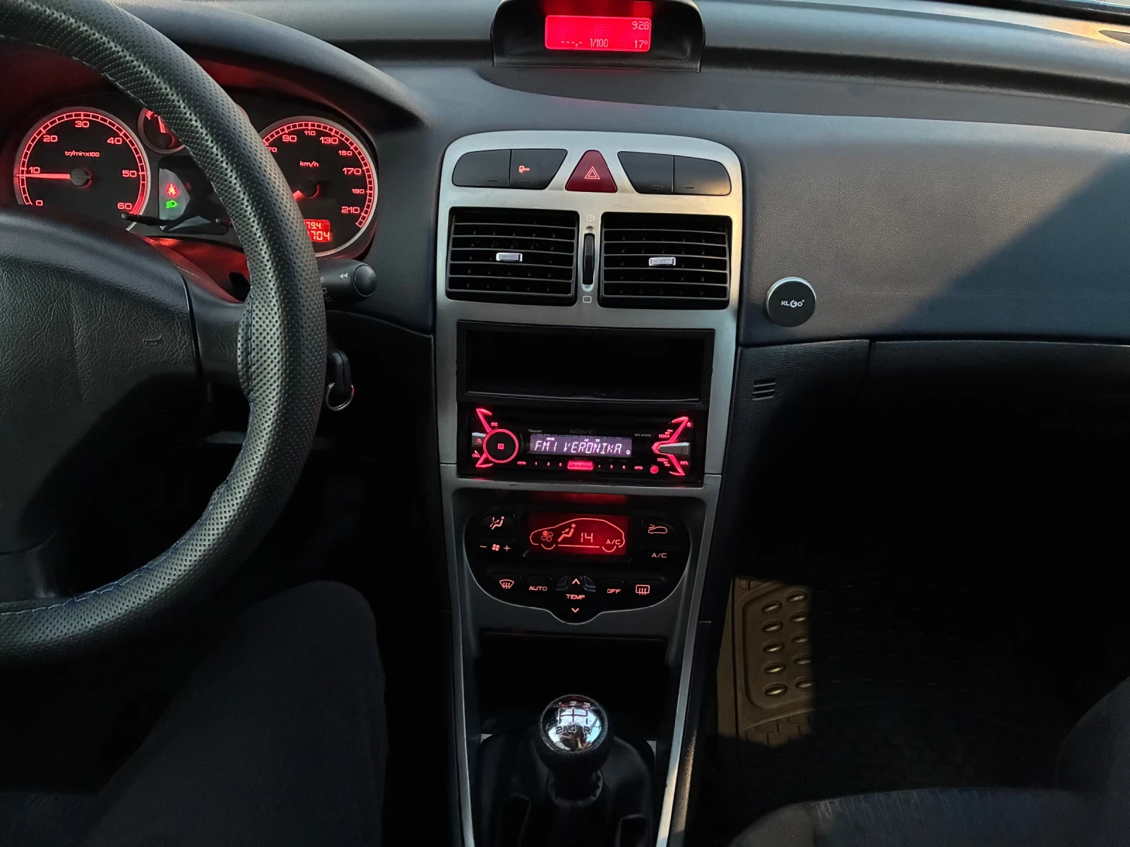Peugeot 307 2.0hdi 90hp 4ВРАТИ РЕГИСТРИРАН ОБСЛУЖЕН КЛИМАТРОНИ, снимка 11 - Автомобили и джипове - 54811867