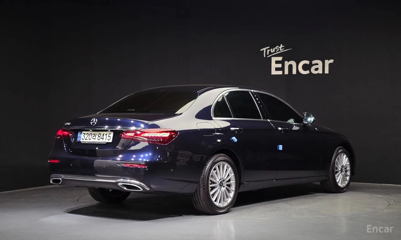 Mercedes-Benz E 250 EXCLUSIVE* ПОДГРЕВ* ОБДУХВАНЕ* НАВИГАЦИЯ, снимка 2 - Автомобили и джипове - 54817562
