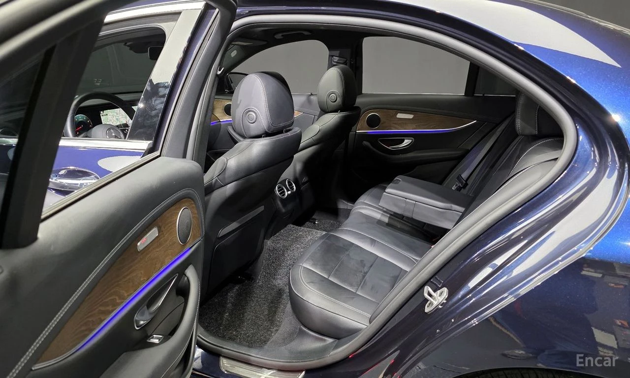 Mercedes-Benz E 250 EXCLUSIVE* ПОДГРЕВ* ОБДУХВАНЕ* НАВИГАЦИЯ, снимка 13 - Автомобили и джипове - 54817562