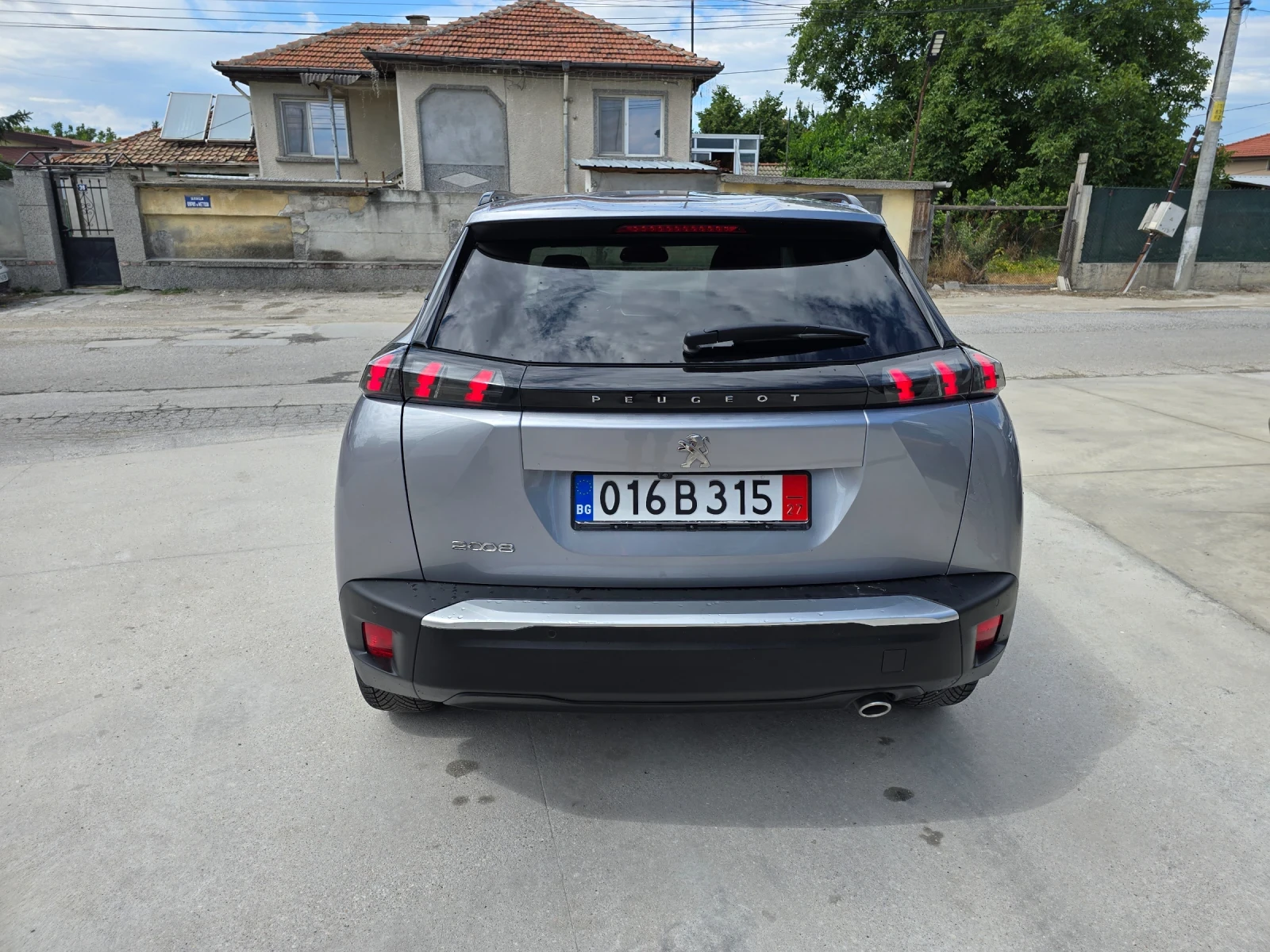 Peugeot 2008 1.5 HDI Allure Pack Avtomat Navi Virtual, снимка 5 - Автомобили и джипове - 55277824