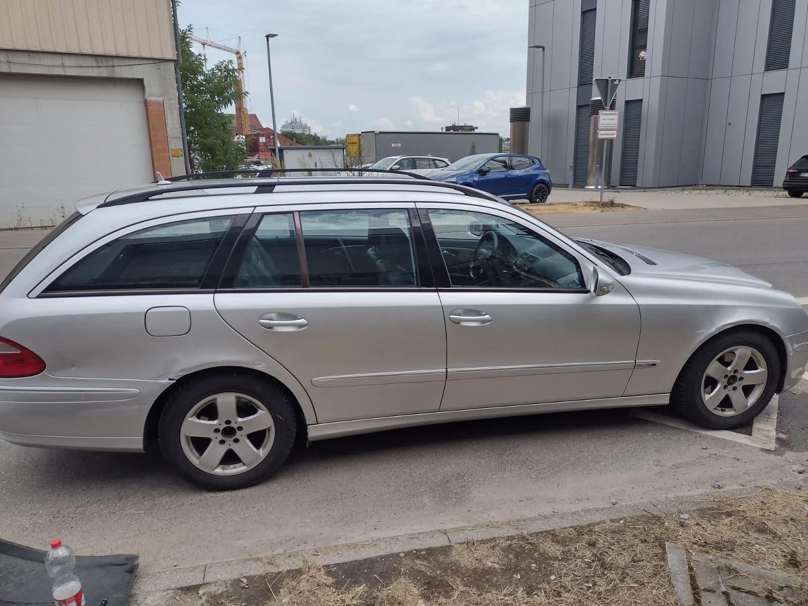 Mercedes-Benz E 220, снимка 2 - Автомобили и джипове - 55315455