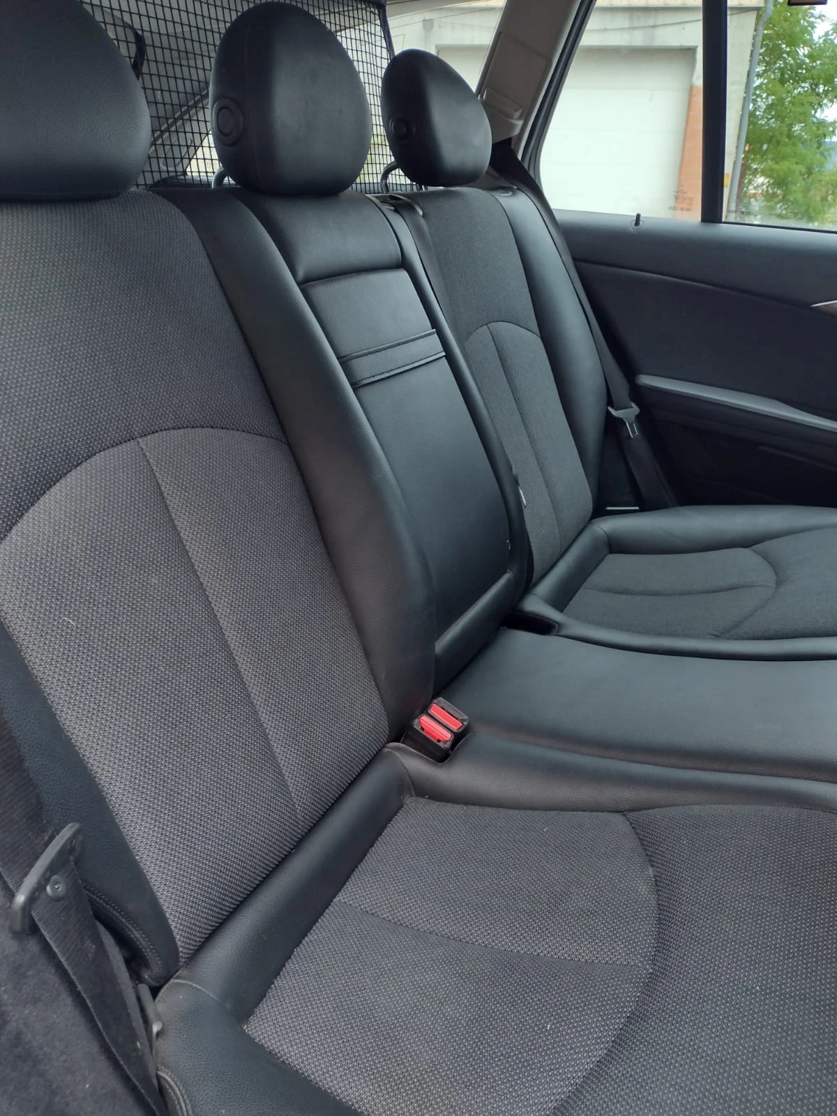 Mercedes-Benz E 220, снимка 6 - Автомобили и джипове - 55315455