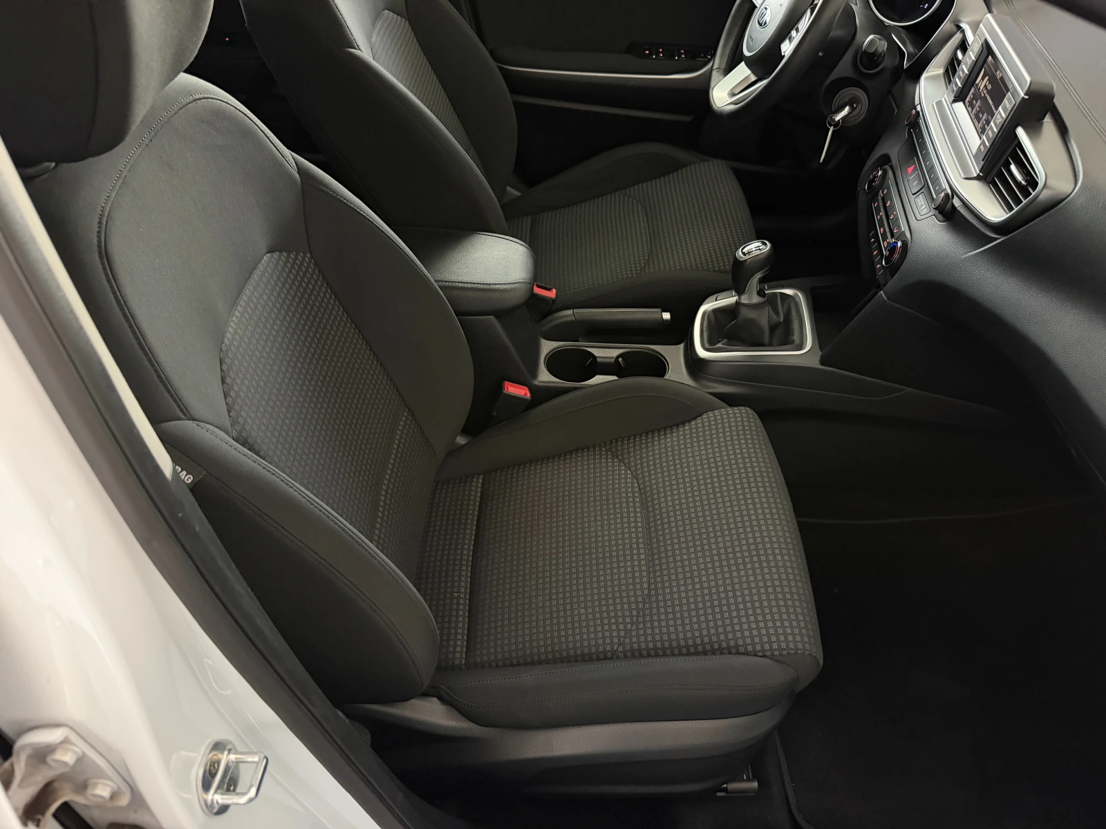 Kia Ceed 1.4i* 99к.с.* С ПЪЛНА СЕРВИЗНА ИСТОРИЯ В KIA, снимка 12 - Автомобили и джипове - 55415065