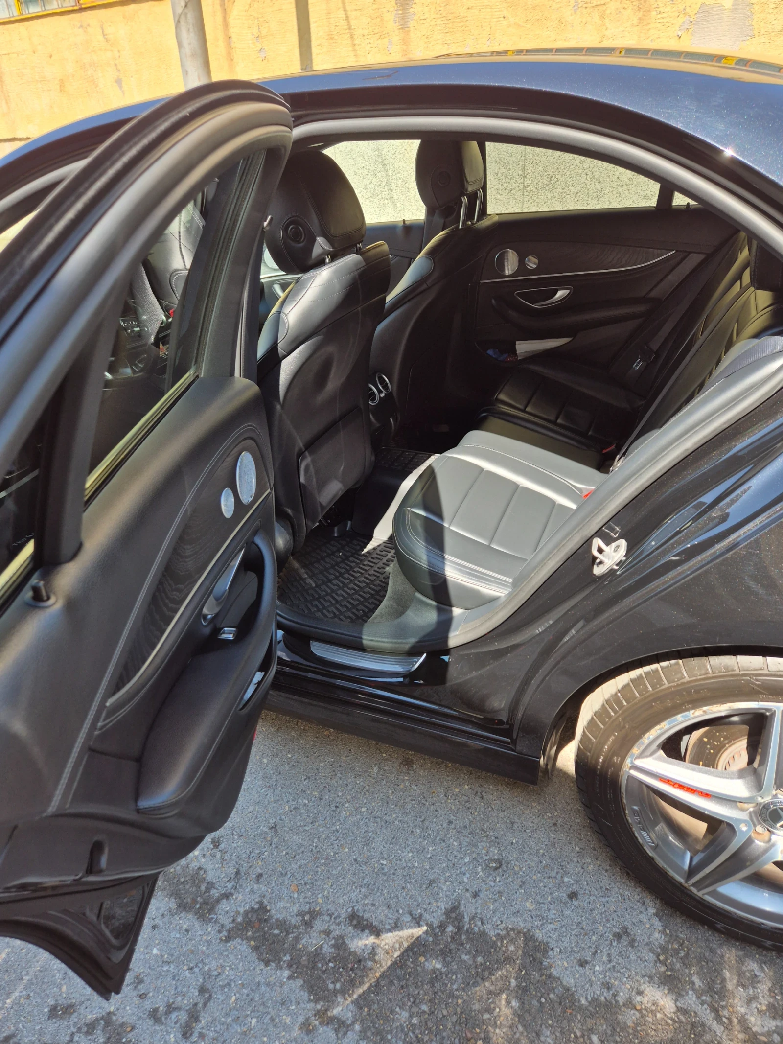 Mercedes-Benz E 220 2.2, снимка 16 - Автомобили и джипове - 55784156