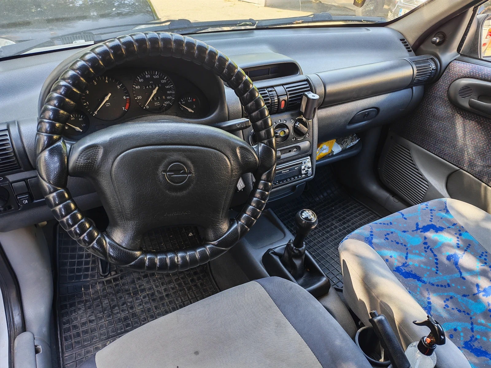 Opel Corsa, снимка 4 - Автомобили и джипове - 56334103
