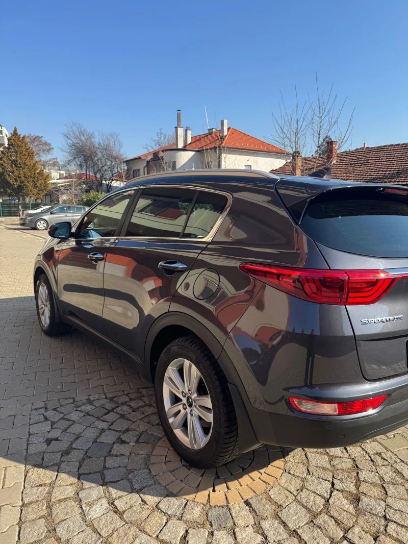 Kia Sportage 1.7 CRDi Executive автоматик, снимка 4 - Автомобили и джипове - 48855056