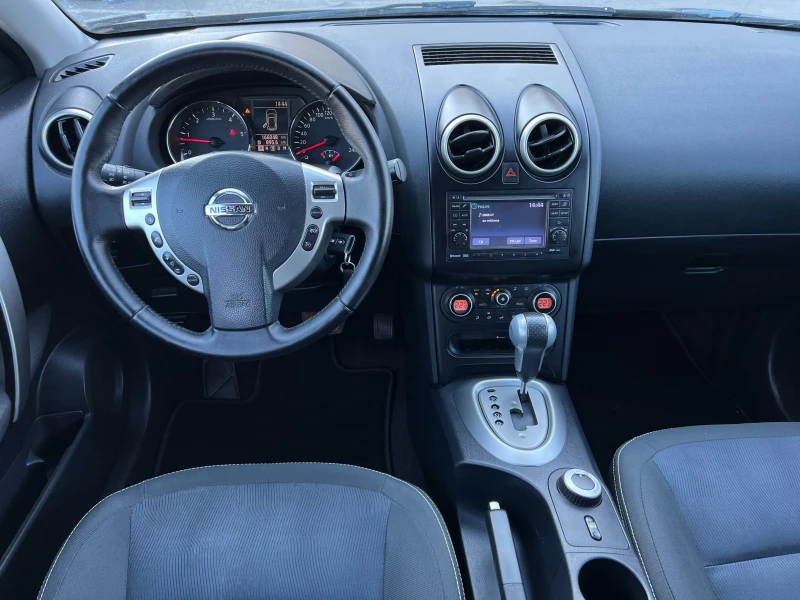 Nissan Qashqai 2.0dCi КУПУВАН ОТ БГ ПАНОРАМА, снимка 12 - Автомобили и джипове - 48998568