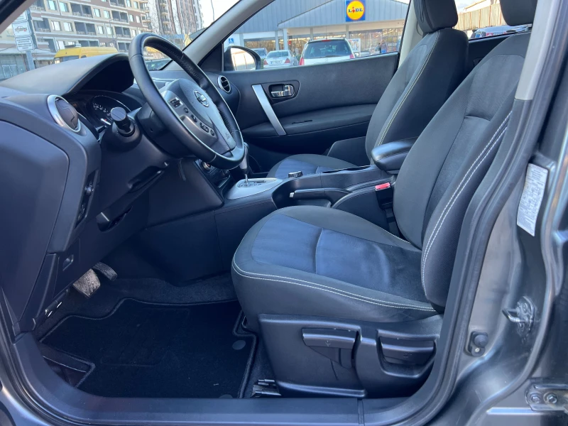 Nissan Qashqai 2.0dCi КУПУВАН ОТ БГ ПАНОРАМА, снимка 10 - Автомобили и джипове - 48998568