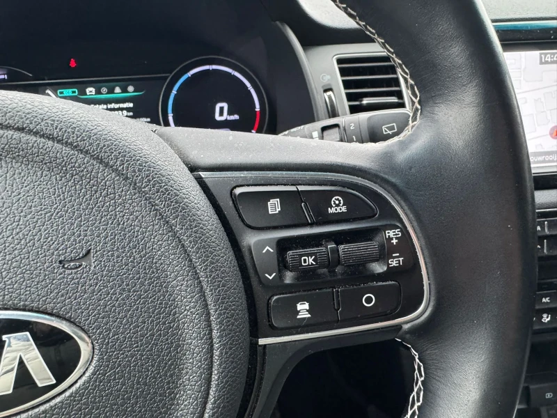 Kia Niro, снимка 4 - Автомобили и джипове - 53090736