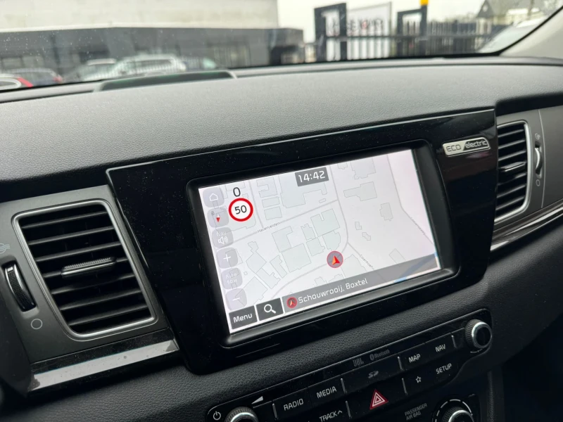 Kia Niro, снимка 7 - Автомобили и джипове - 53090736