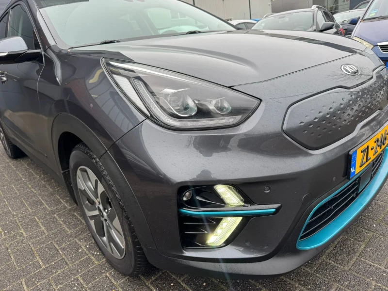 Kia Niro, снимка 2 - Автомобили и джипове - 53090736