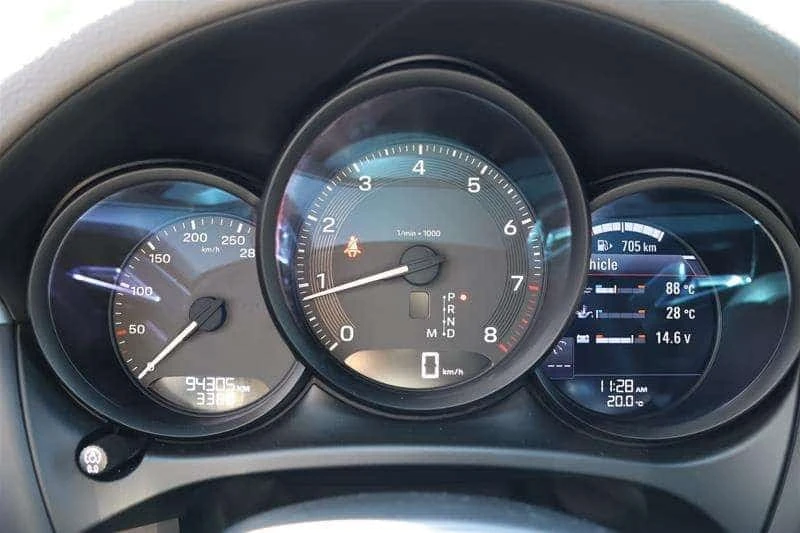 Porsche Macan * 2.0 AWD * CARFAX * , снимка 7 - Автомобили и джипове - 56656177