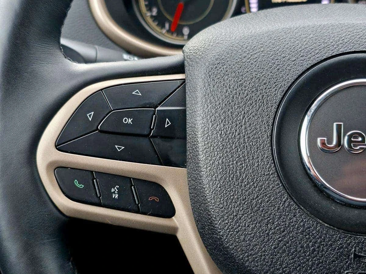 Jeep Cherokee * Latitude, Longitude, North * CARFAX * ЦЕНА ДО БГ, снимка 11 - Автомобили и джипове - 54582648