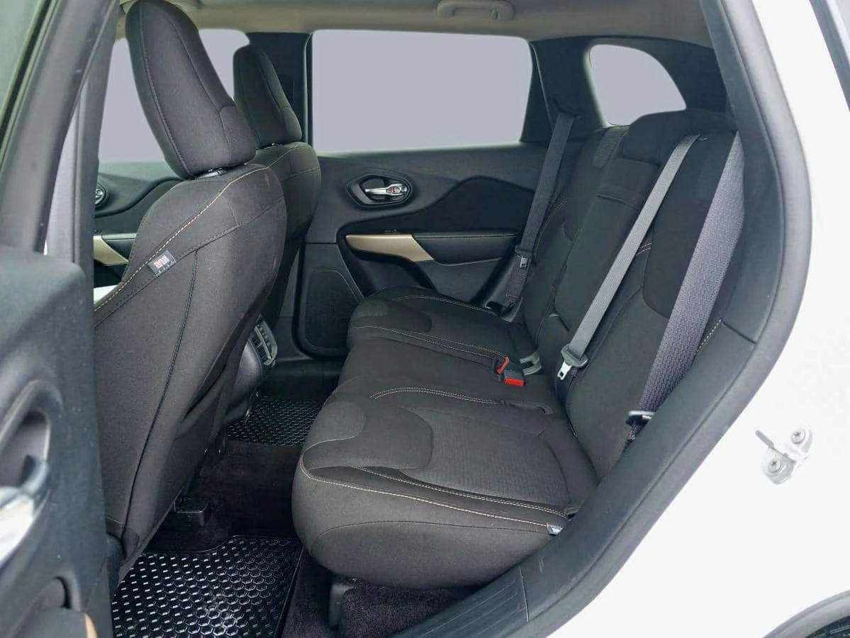 Jeep Cherokee * Latitude, Longitude, North * CARFAX * ЦЕНА ДО БГ, снимка 16 - Автомобили и джипове - 54582648