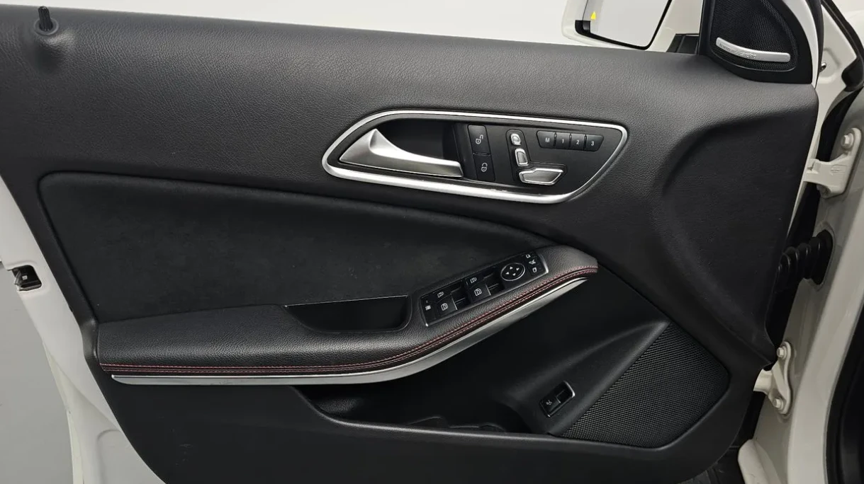 Mercedes-Benz GLA 45 AMG * HARMON KARDON * ������ * �������� * ���������  | Mobile.bg � ����������� 9