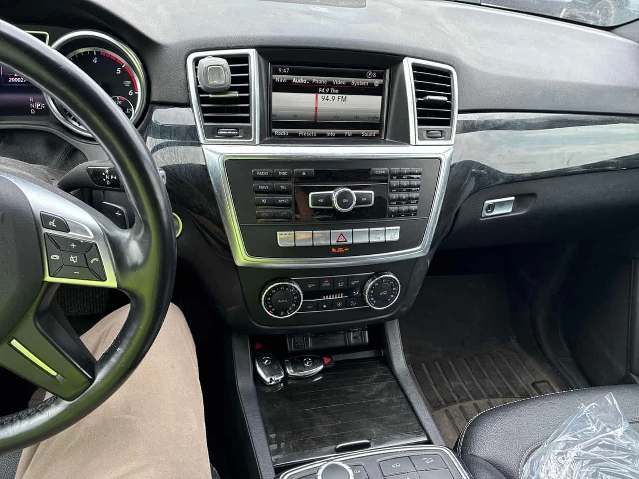 Mercedes-Benz ML 350 * BlueTEC * CARFAX * ОПЦИЯ ЗА ФИНАНСИРАНЕ * , снимка 9 - Автомобили и джипове - 55580643