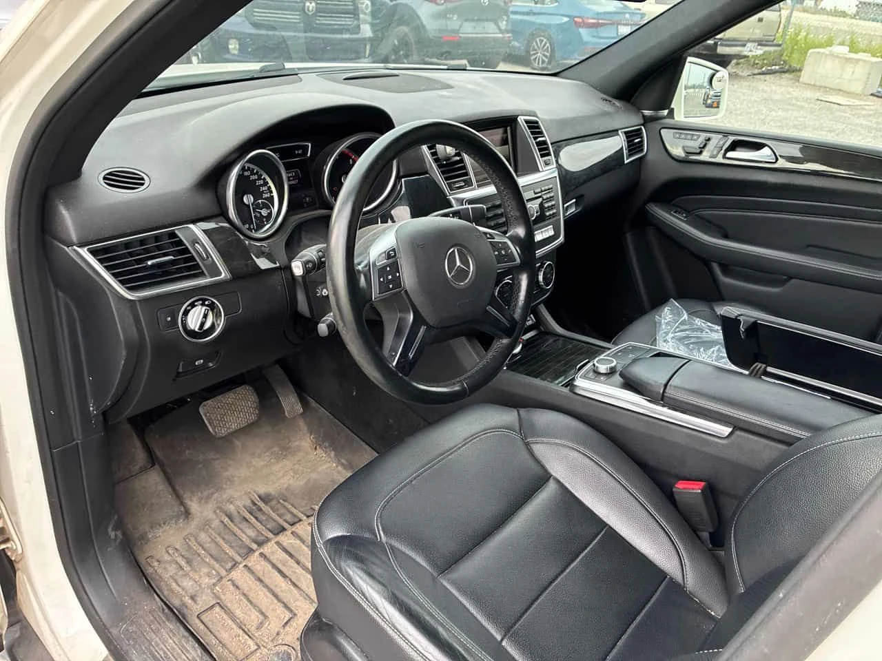 Mercedes-Benz ML 350 * BlueTEC * CARFAX * ОПЦИЯ ЗА ФИНАНСИРАНЕ * , снимка 5 - Автомобили и джипове - 55580643