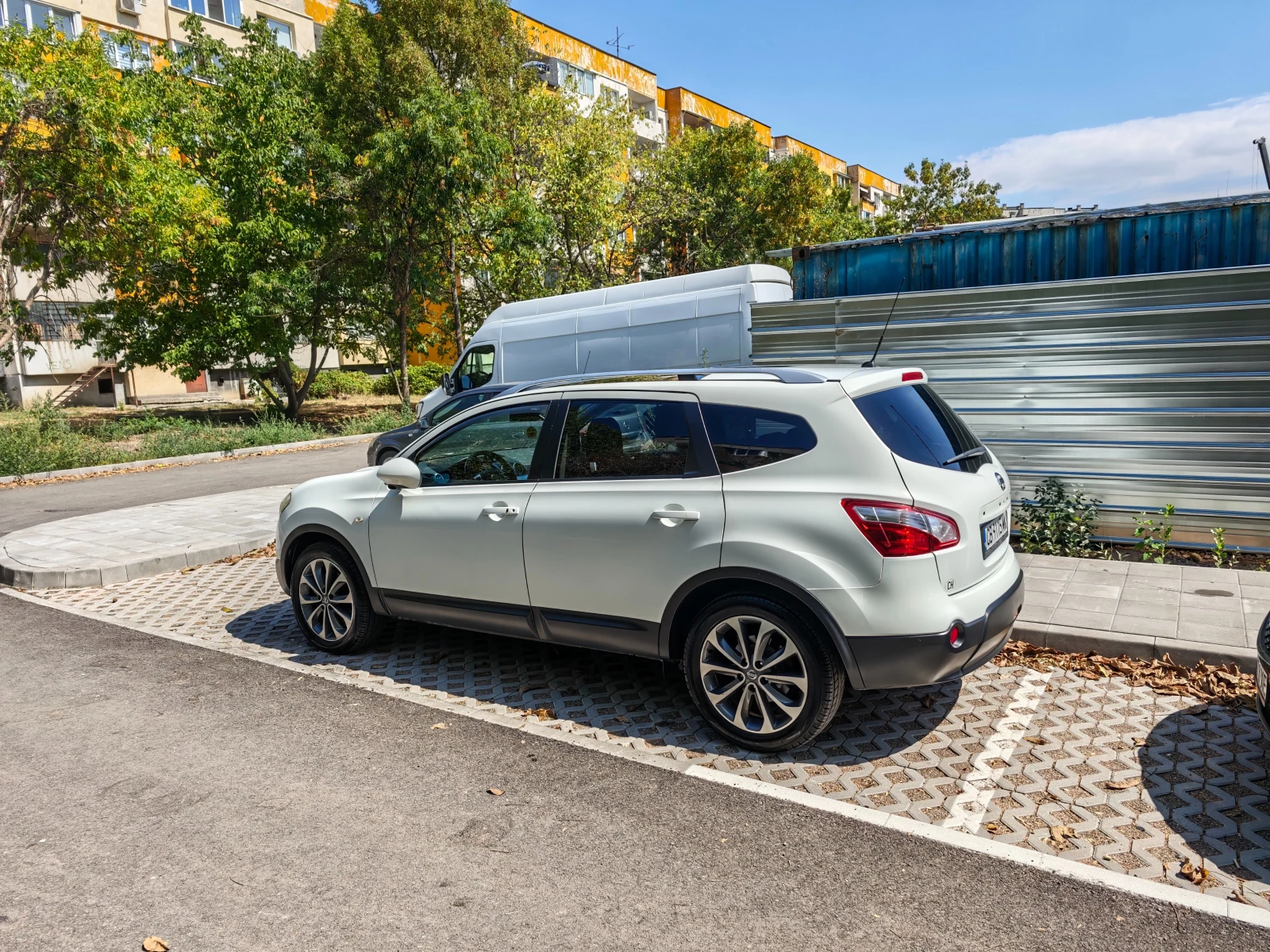 Nissan Qashqai, снимка 5 - Автомобили и джипове - 55849018