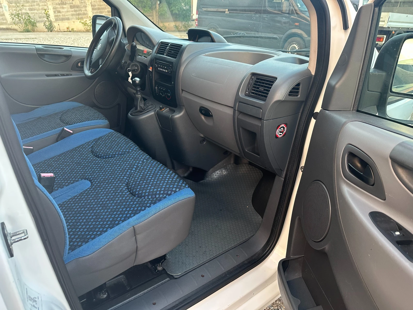 Fiat Scudo 2.0hdi / klima / 3mesta, снимка 7 - Бусове и автобуси - 55606608
