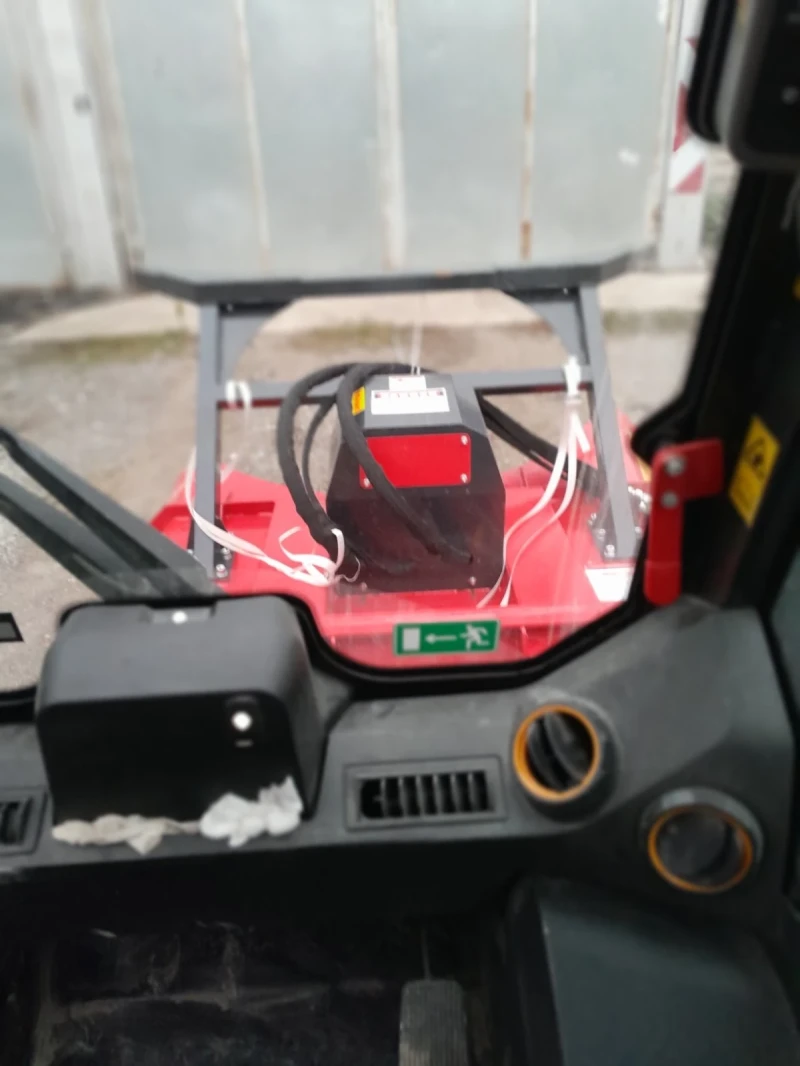 Мини челни товарачи JCB 270T, снимка 8 - Индустриална техника - 52055195