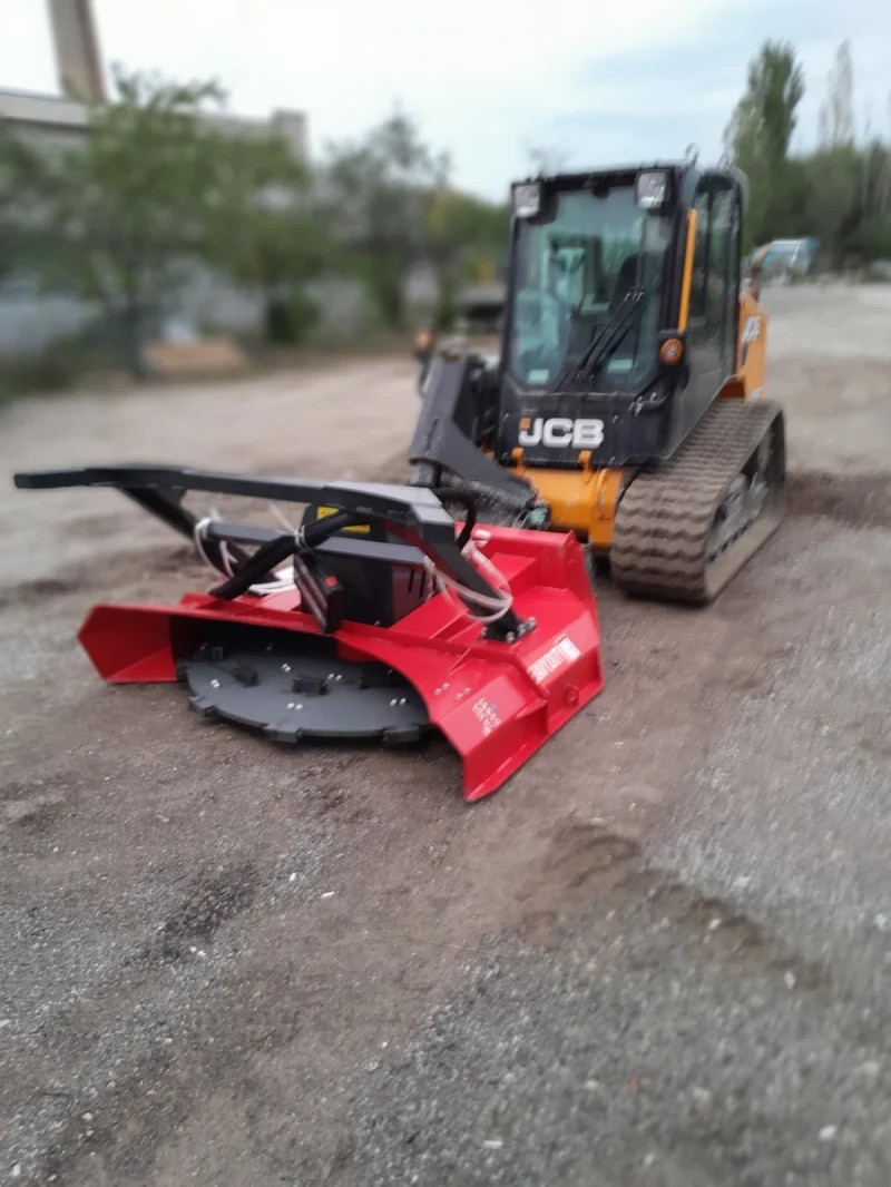 Мини челни товарачи JCB 270T