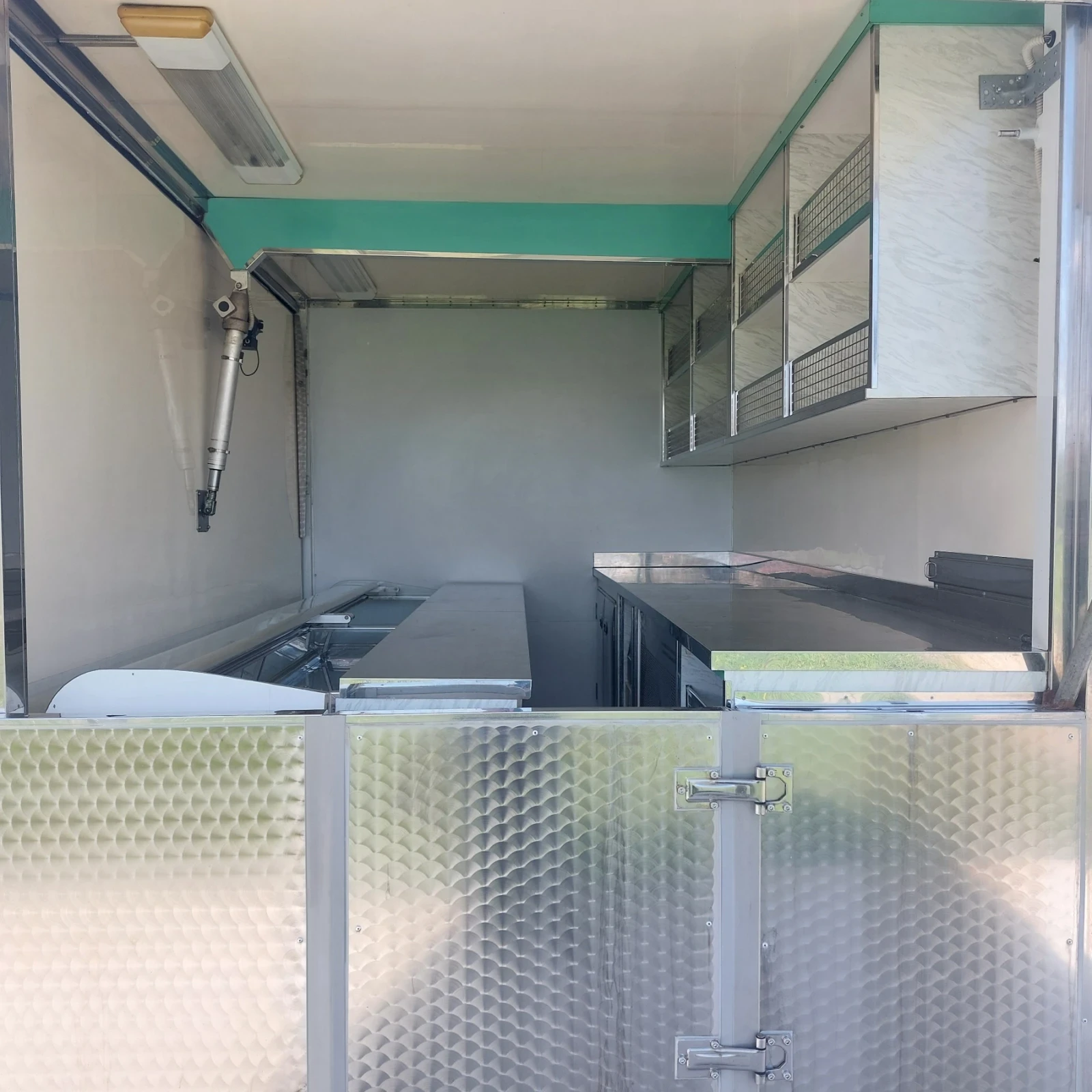 Кемпер Fiat Дукато, снимка 13 - Каравани и кемпери - 54237901