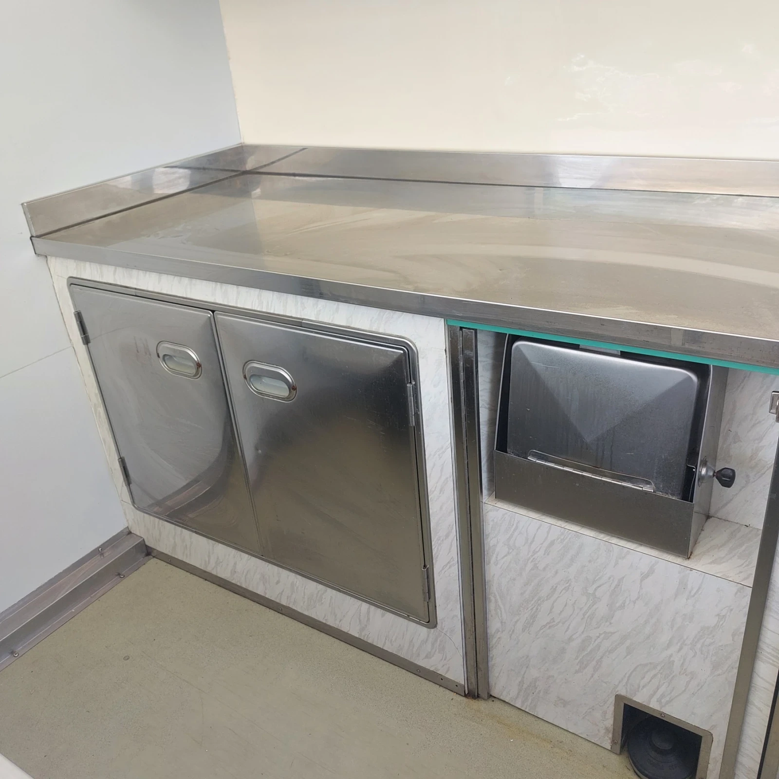 Кемпер Fiat Дукато, снимка 8 - Каравани и кемпери - 54237901