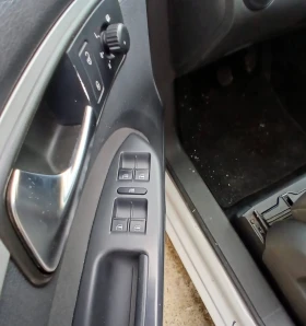 VW Touran 1.6 TDI ТОП, снимка 10