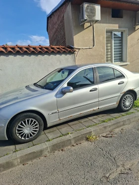 Mercedes-Benz C 200, снимка 2