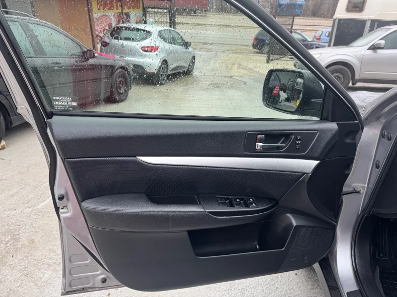 Subaru Outback 2, 5 I Швейцария Full ТОП СЪСТОЯНИЕ, снимка 14 - Автомобили и джипове - 47602654