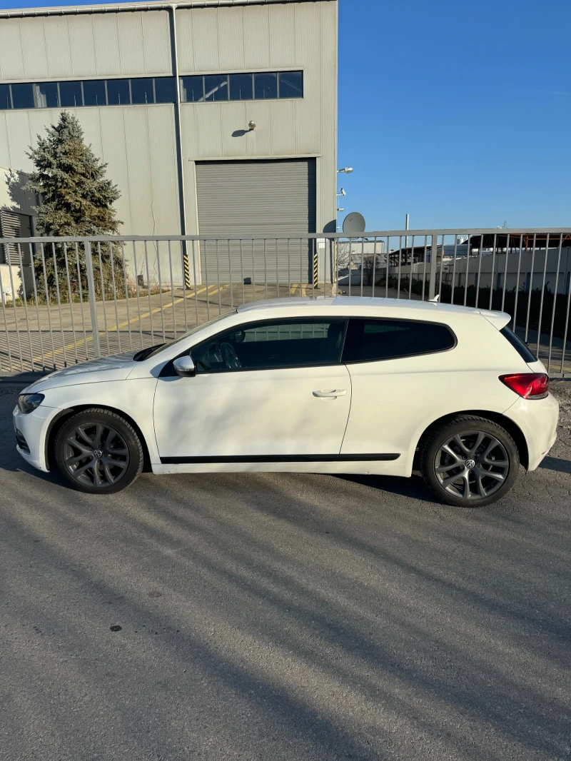 VW Scirocco 2.0 TDI, снимка 4 - Автомобили и джипове - 48132121