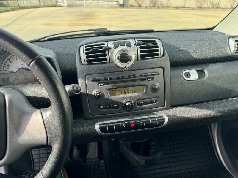 Smart Fortwo, снимка 10 - Автомобили и джипове - 48360109