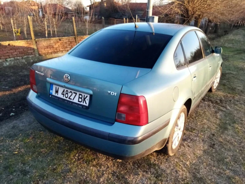 VW Passat 1.9 tdi, снимка 2 - Автомобили и джипове - 48854313