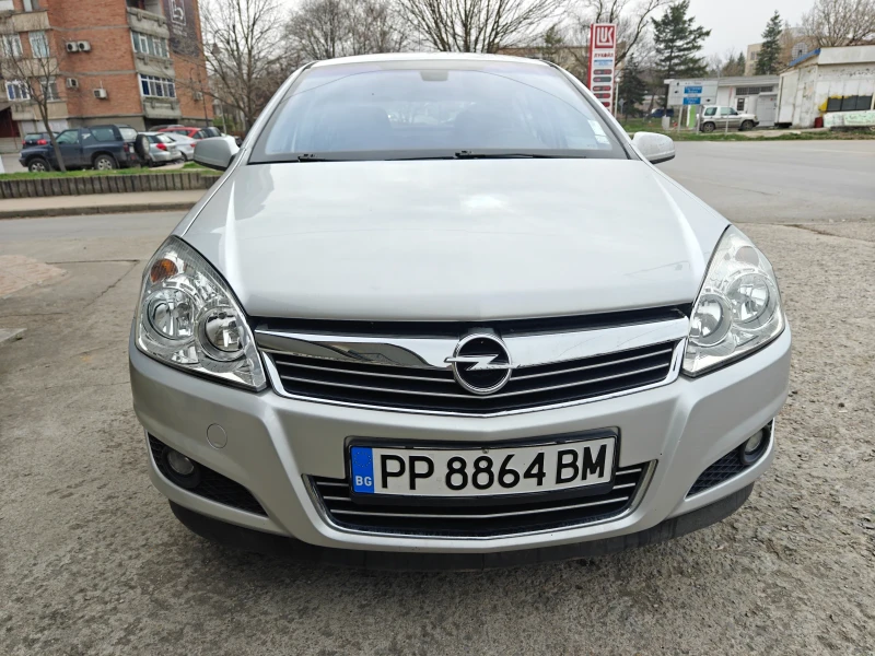 Opel Astra 1.8 16v automatic, снимка 5 - Автомобили и джипове - 49564035