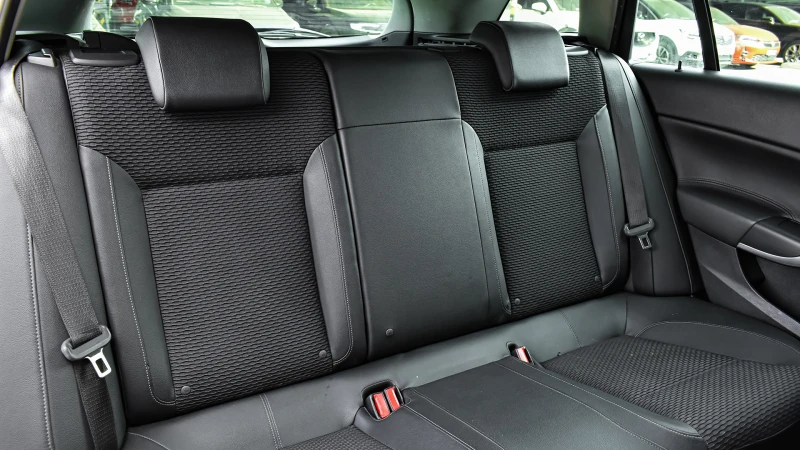 Opel Insignia Country Tourer 2.0 CDTI 4x4 Automatic, снимка 11 - Автомобили и джипове - 50688332