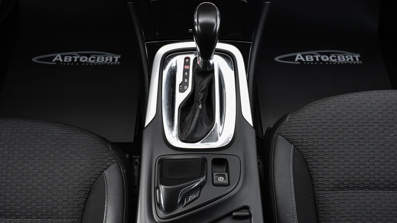 Opel Insignia Country Tourer 2.0 CDTI 4x4 Automatic, снимка 14 - Автомобили и джипове - 50688332