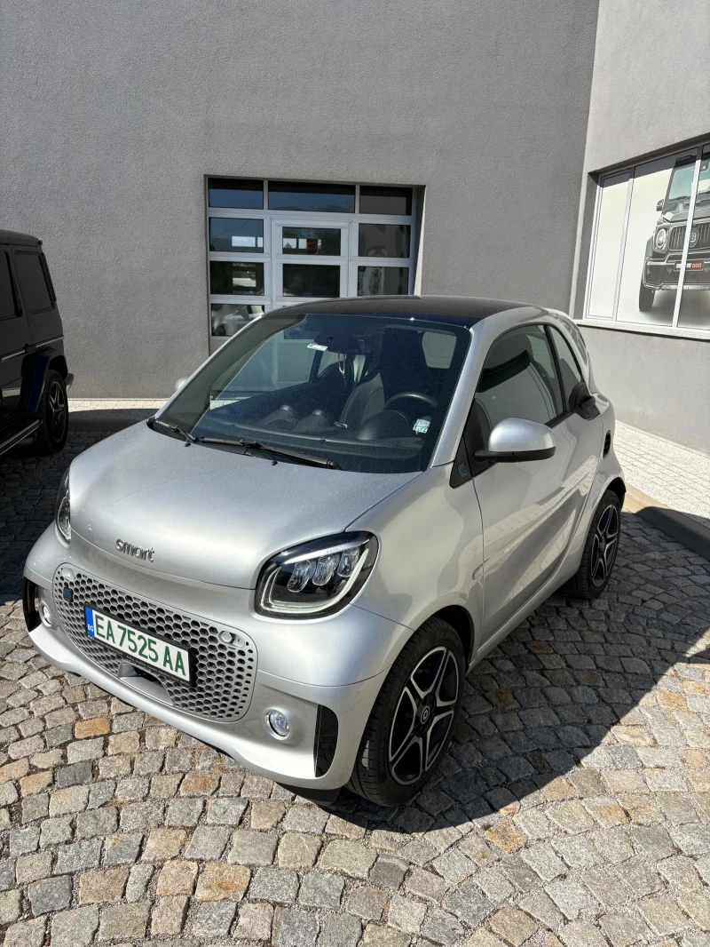 Smart Fortwo EQ, снимка 2 - Автомобили и джипове - 51786619