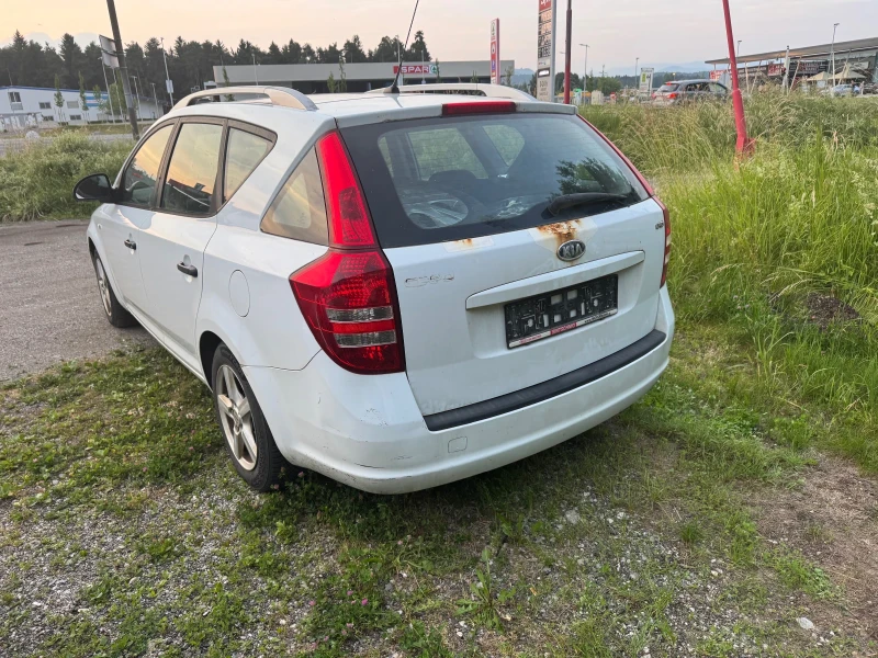 Kia Ceed 1.6CRDi, снимка 4 - Автомобили и джипове - 51898789