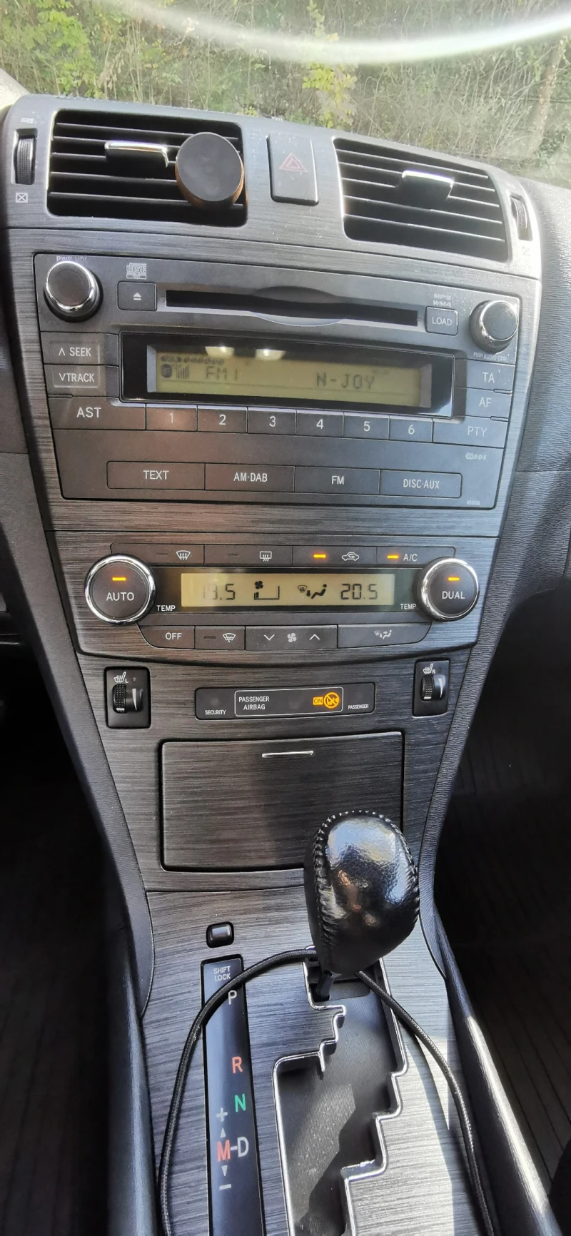 Toyota Avensis T27, снимка 10 - Автомобили и джипове - 52267727