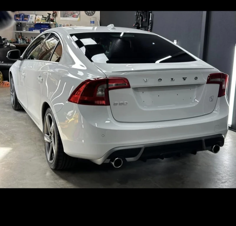 Volvo S60 1.6 DRIVe - R DESIGN, снимка 4 - Автомобили и джипове - 52555383