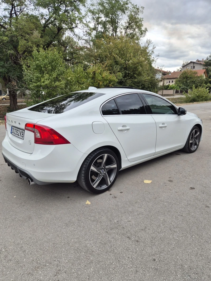 Volvo S60 1.6 DRIVe - R DESIGN, снимка 3 - Автомобили и джипове - 52555383
