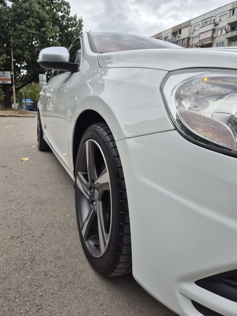 Volvo S60 1.6 DRIVe - R DESIGN, снимка 6 - Автомобили и джипове - 52555383