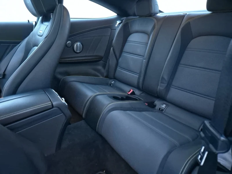 Mercedes-Benz C 63 AMG CARFAX* АВТОФИНАНСИРАНЕ* БЕЗ ПЪРВОНАЧАЛНА ВНОСКА* , снимка 12 - Автомобили и джипове - 52895765