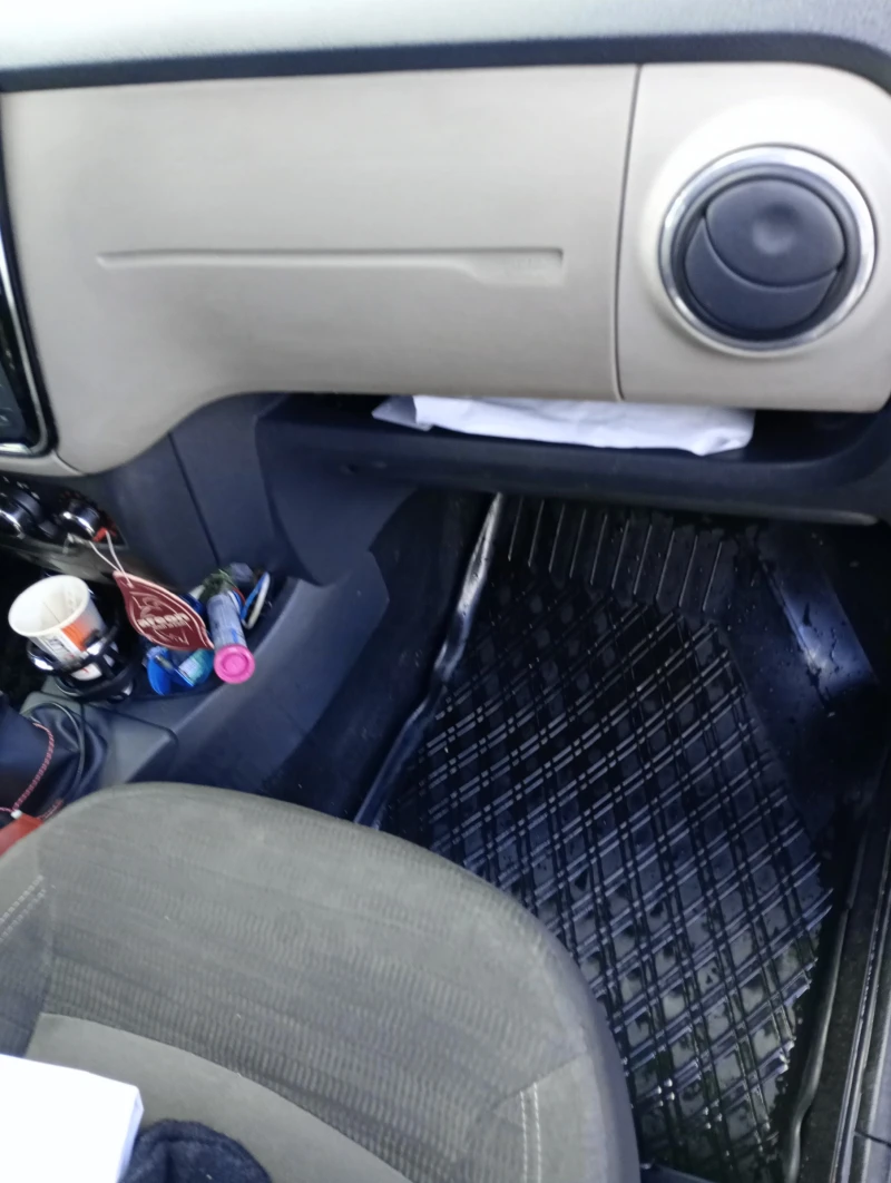 Dacia Lodgy М, снимка 9 - Автомобили и джипове - 53010928