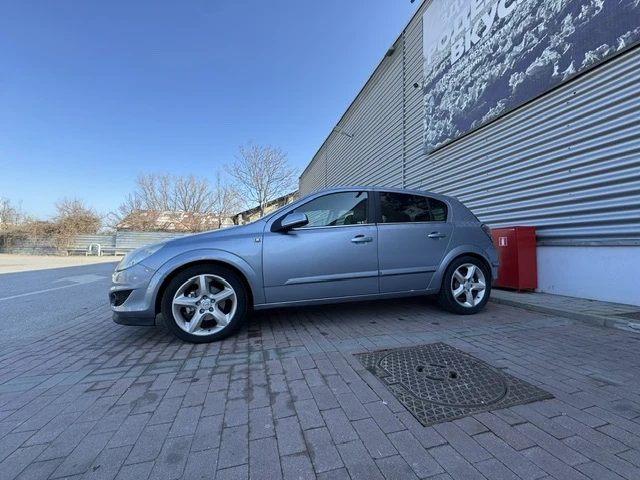 Opel Astra CDTI, снимка 3 - Автомобили и джипове - 53869979