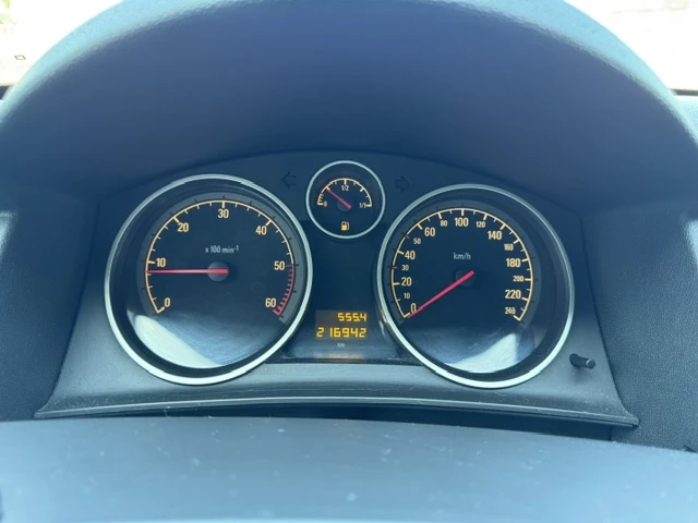 Opel Astra CDTI, снимка 7 - Автомобили и джипове - 53869979