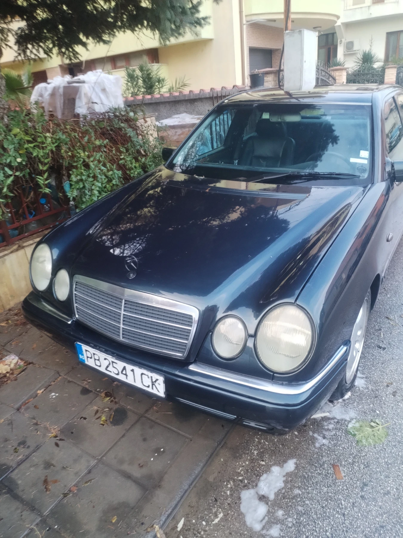 Mercedes-Benz E 250, снимка 1