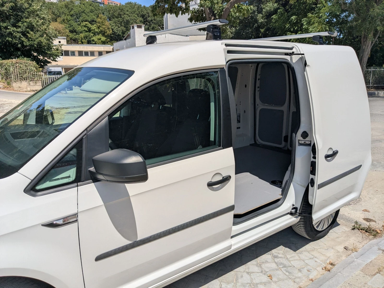 VW Caddy 2.0TDI Автоматик Germany - изображение 7